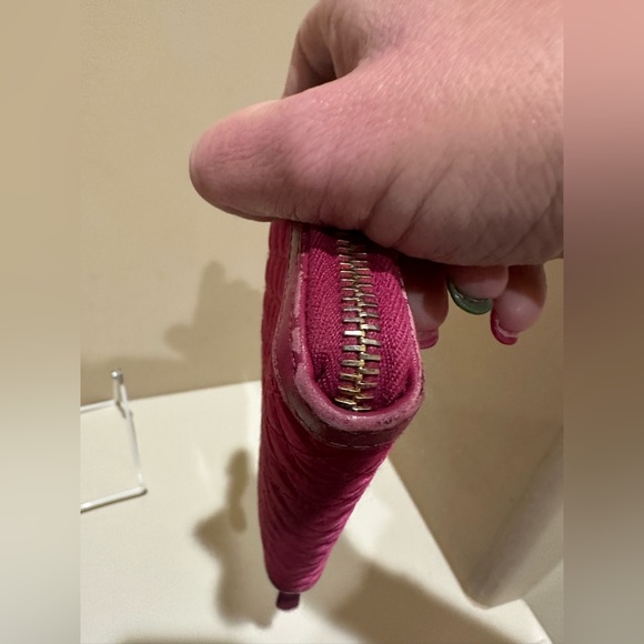 Prada Soft Calf Quilted Raspberry Zippy Wallet - Picture 2 of 16